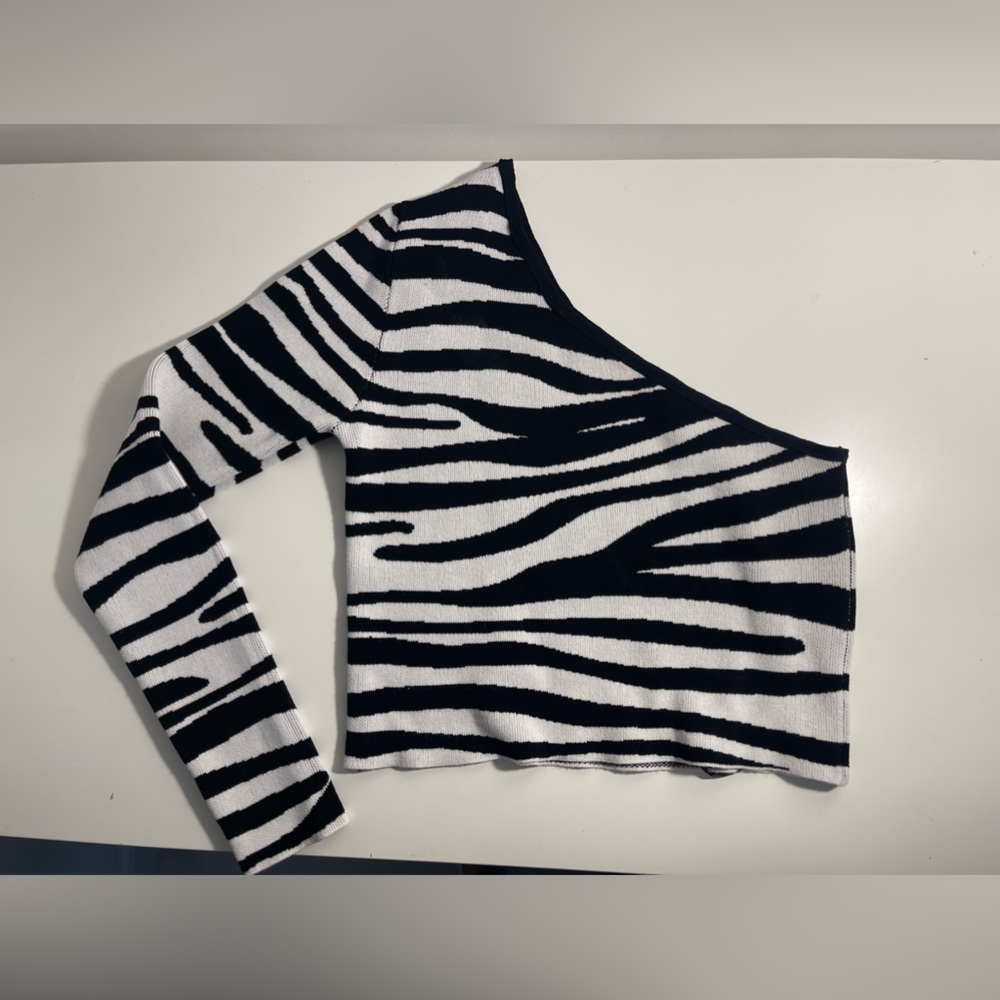 Zebra Pattern Top - image 1